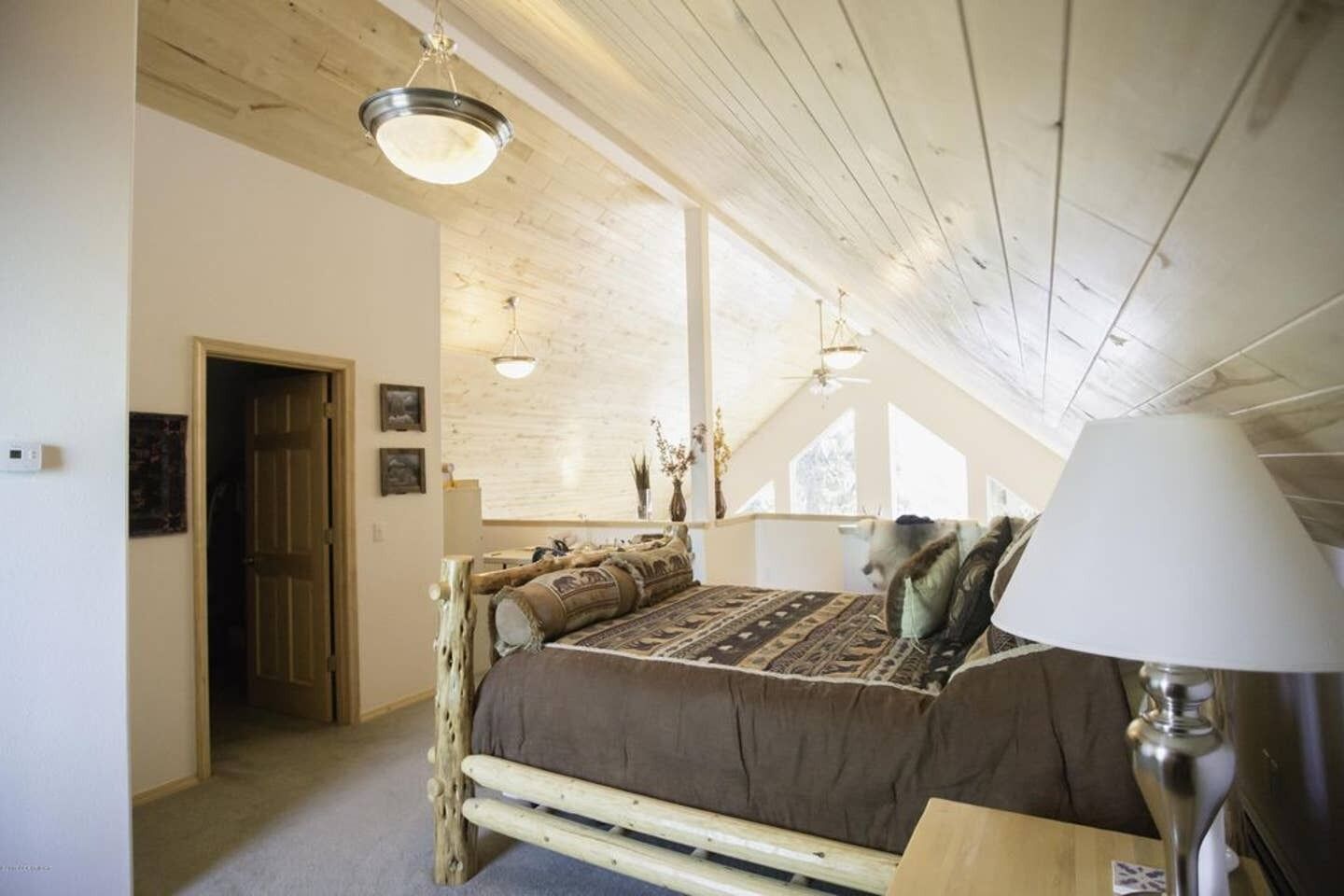 Kenai River Cabin - Private fishing dock in Soldotna, United States