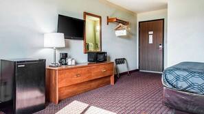 Iron/ironing board, free WiFi