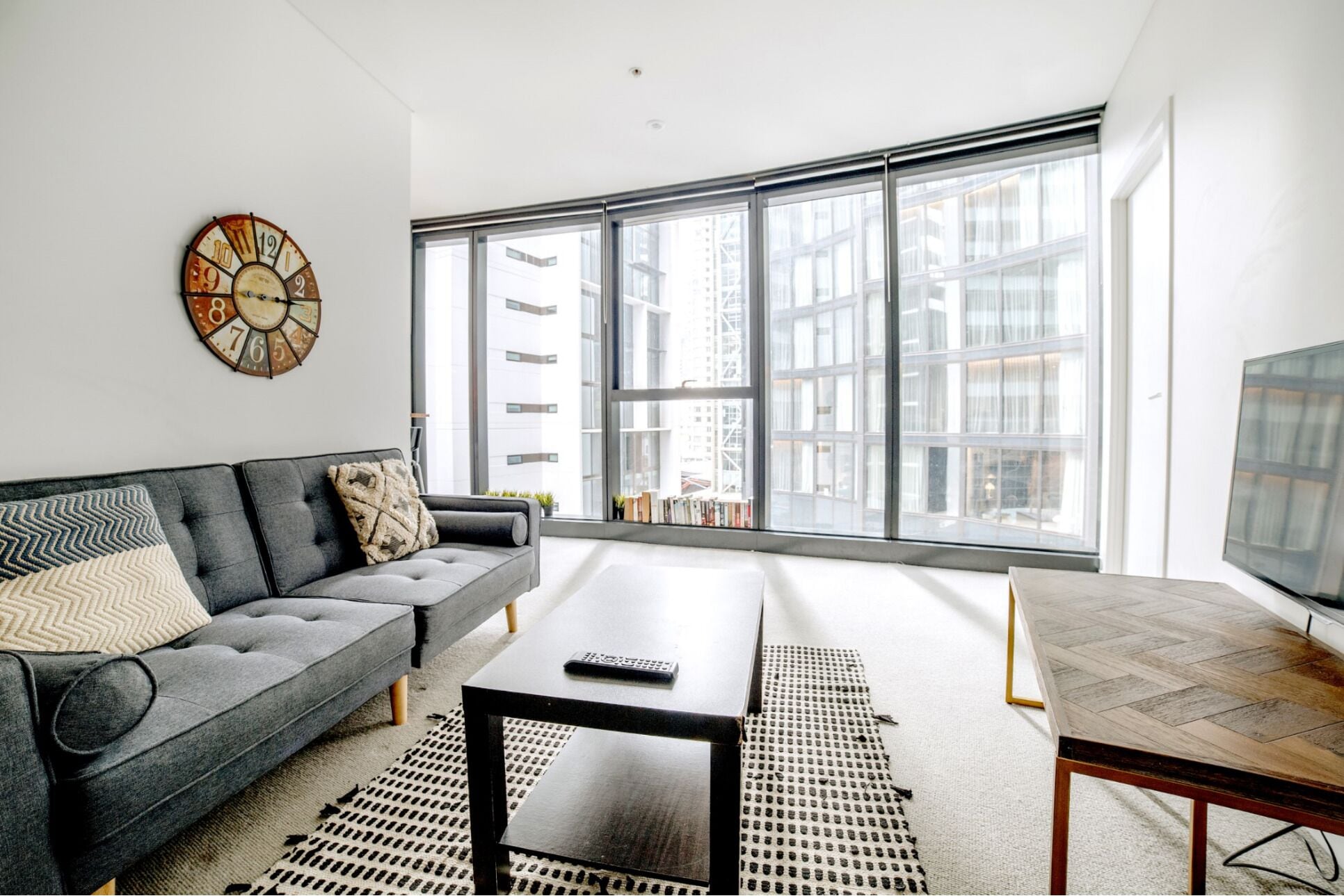 High Floor 2 Bed Apt in Brisbane City,pool and Gym