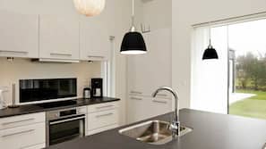 Fridge, microwave, hob, dishwasher