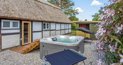 10 Person Holiday Home in Rødvig Stevns