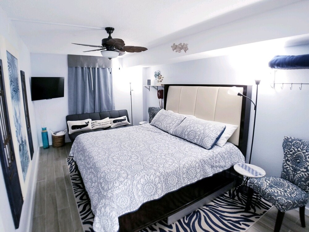 BAY WATCH RESORT N. Myrtle OCEANFRONT BALCONY 1 Bdrm sleeps 6. *all new*