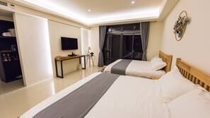 Desk, laptop workspace, blackout drapes, free WiFi