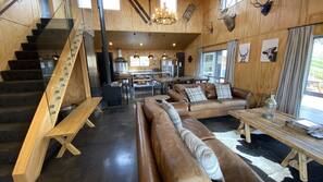 Flat-screen TV, fireplace