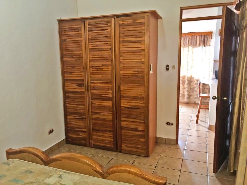Dona Martha Apartment 1 BED 1 Bath Parking & Wifi in Quepos, Costa Rica