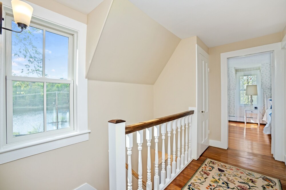 River Views! On Rails to Trails and just steps to quaint