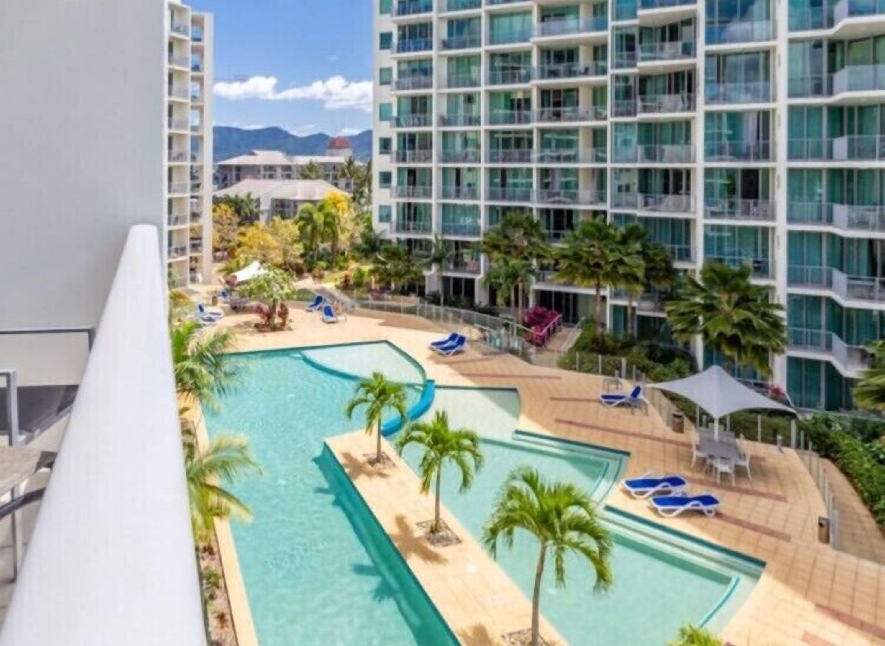 ?(8) Spectacular Ocean Views in City 2bdrm 2bath?