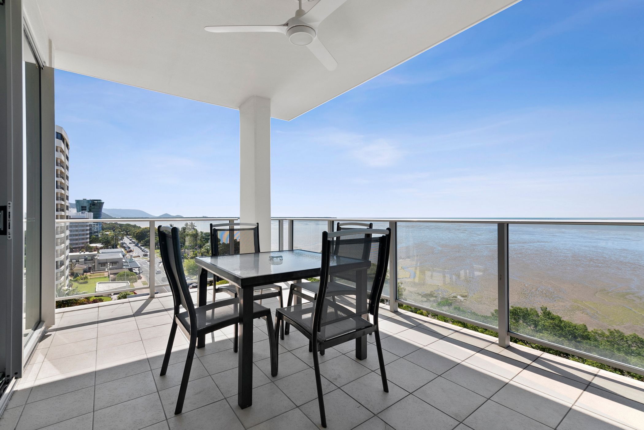 ?(8) Spectacular Ocean Views in City 2bdrm 2bath?