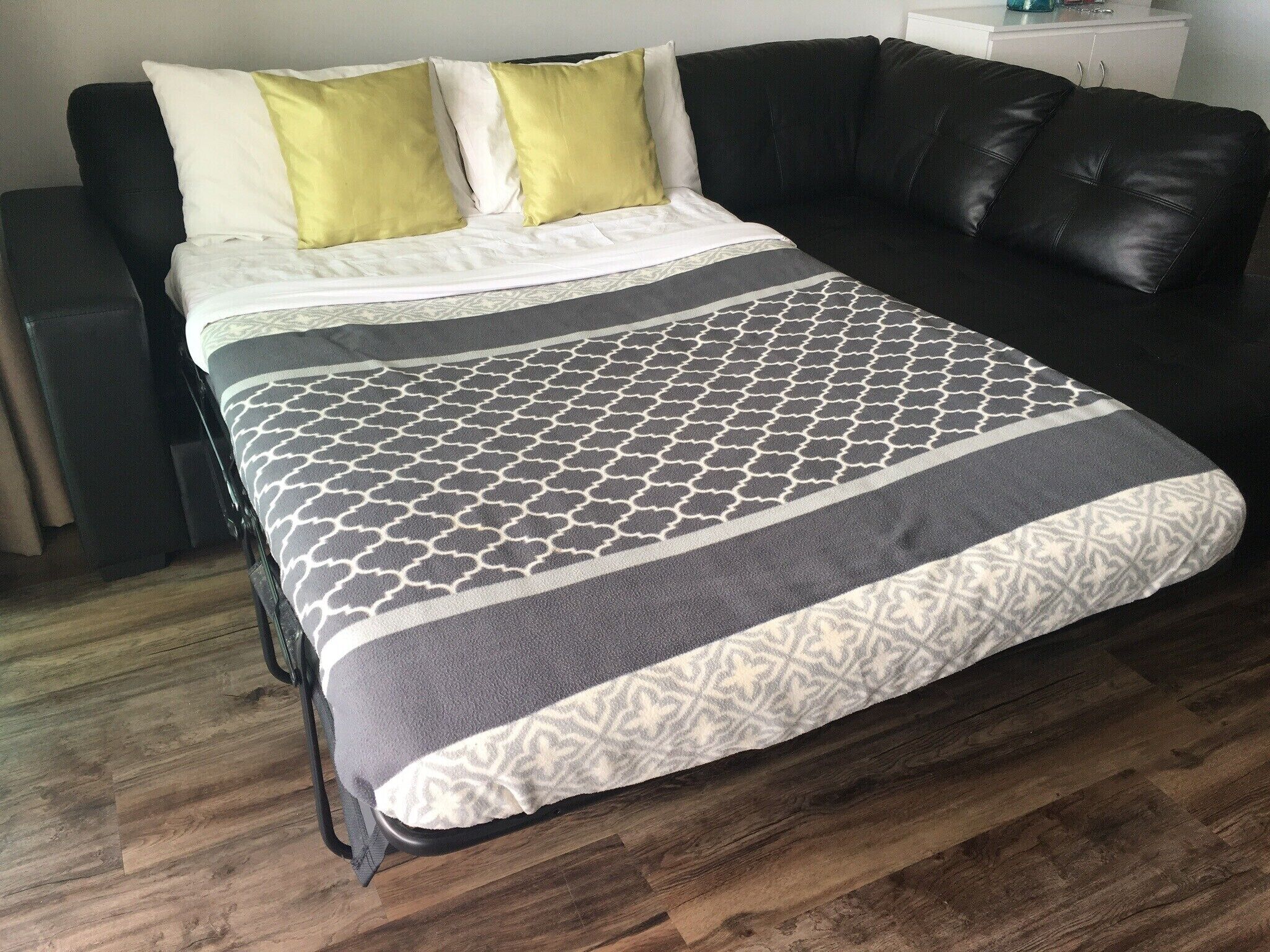 ?(8) Spectacular Ocean Views in City 2bdrm 2bath?