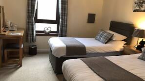 Iron/ironing board, free WiFi, linens