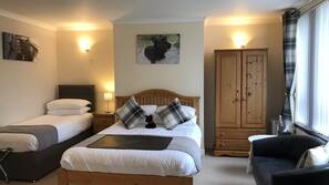 Iron/ironing board, free WiFi, linens