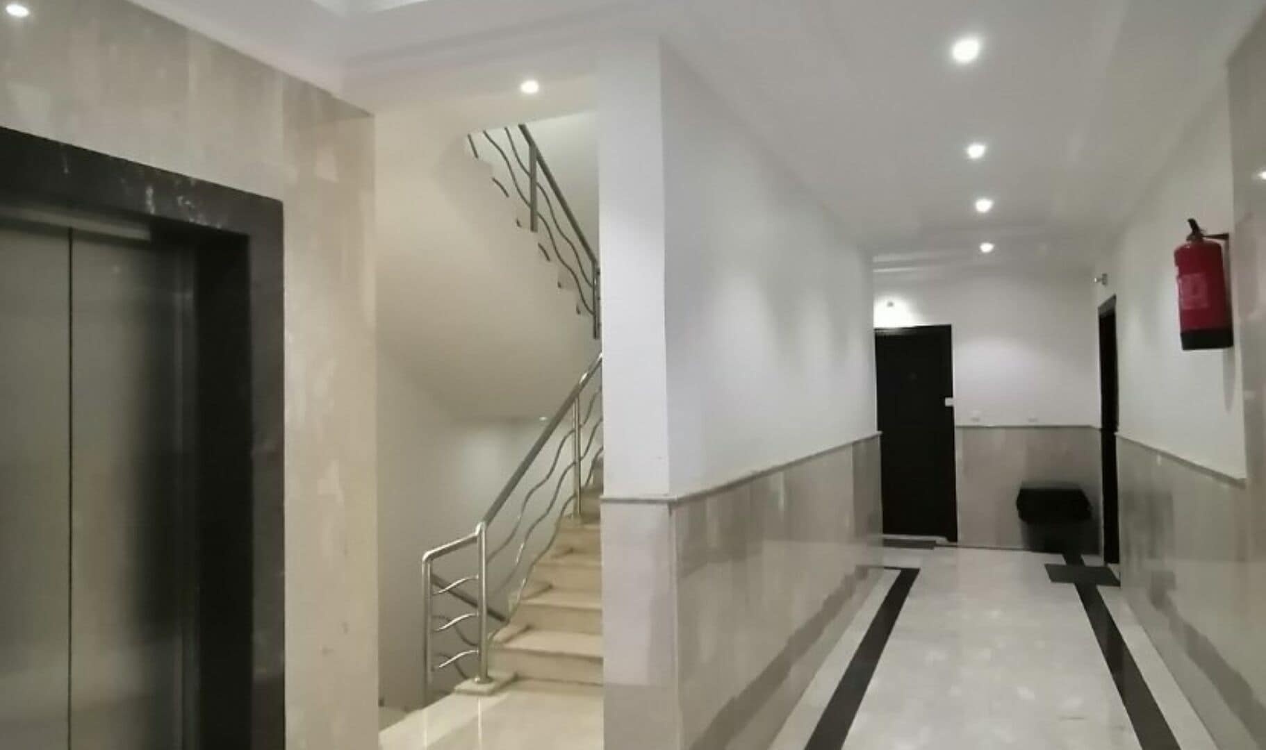 Fully Furnished Apt FOR RENT 2BHK Tahliya /24 in Jeddah, Saudi Arabia