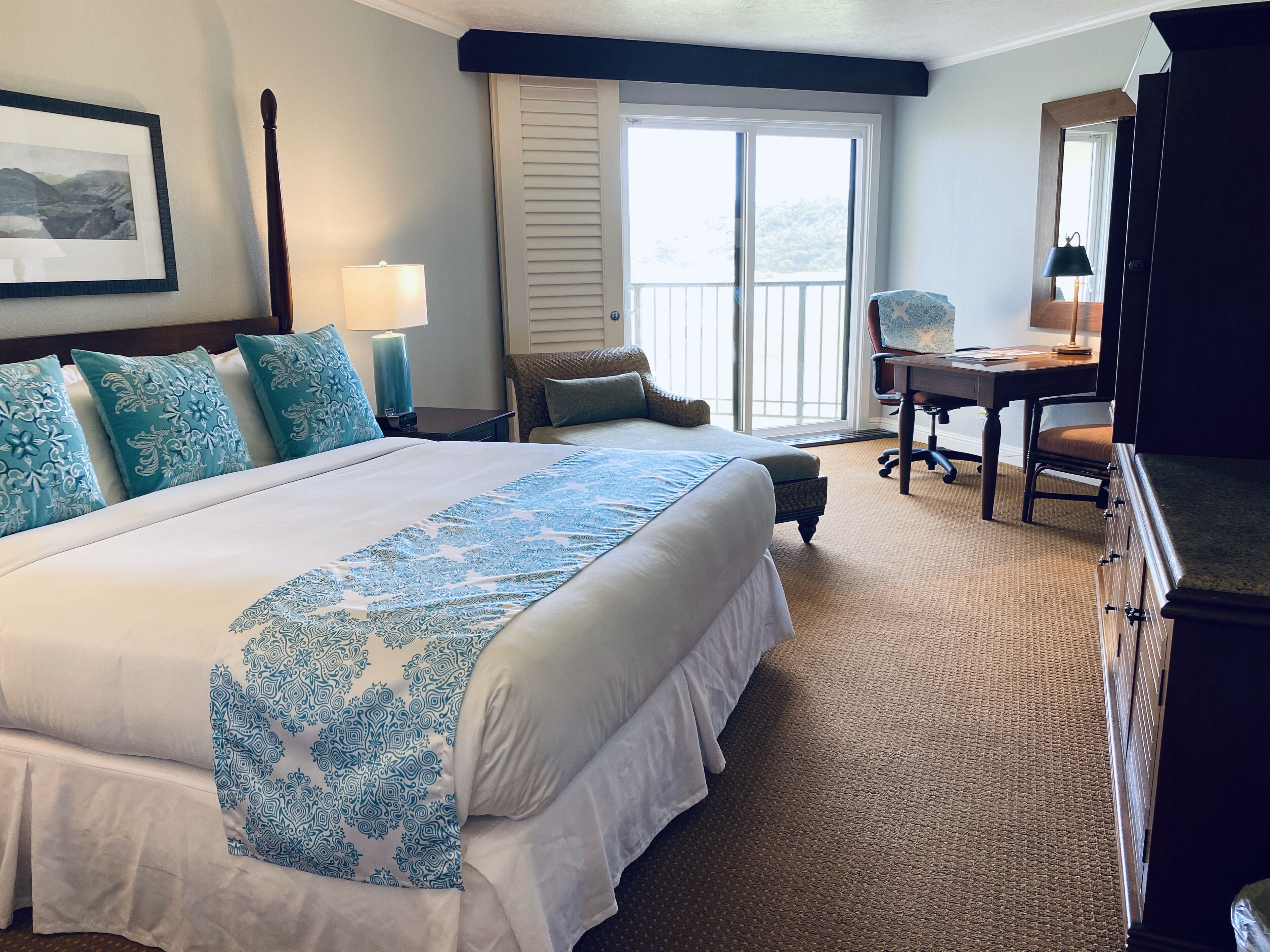 Kauai Beach Resort 3217, Sleeps 2, Ocean View and Only Steps to the Beach in Lihue, United States