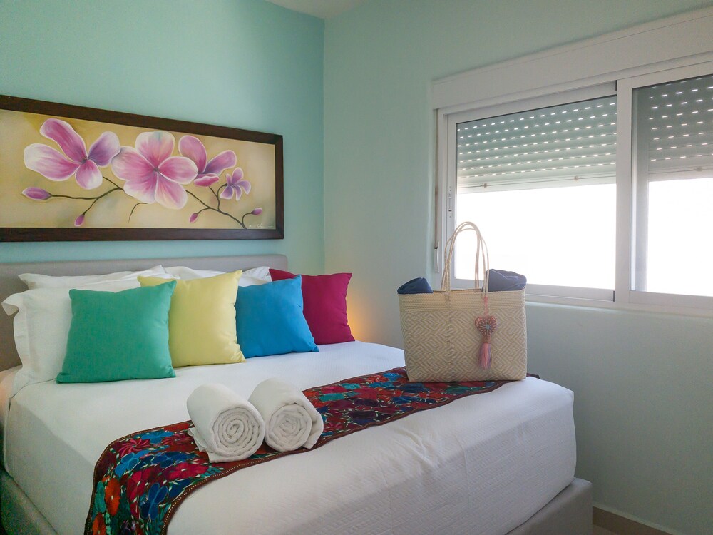 Beach front with an amazing view Puerto Morelos Vrbo
