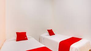 Free WiFi, linens