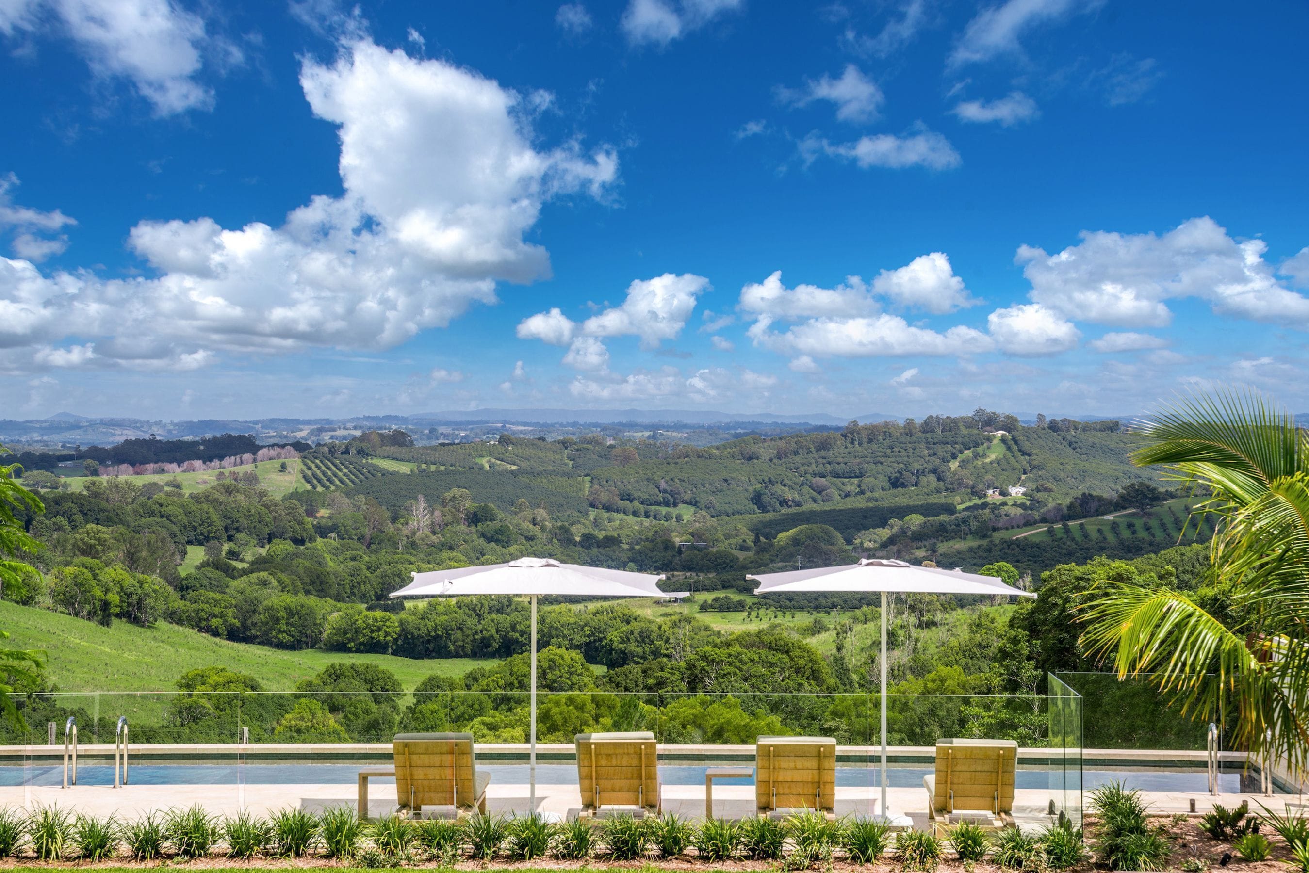 Luxico's Luana Estates - Hawaiian Opulence & Sunset Views