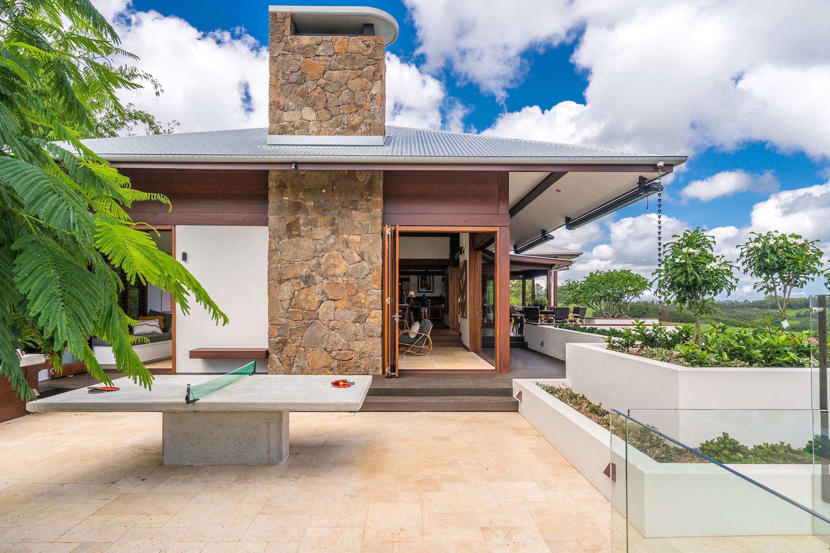 Luxico's Luana Estates - Hawaiian Opulence & Sunset Views
