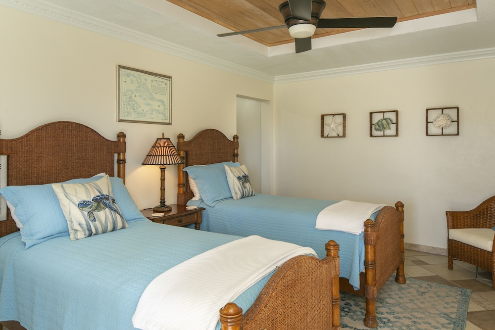 Bay Rum Breeze 4 bedroom villa 3 full baths and 1 half bath. Great