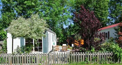 Charming Chalet in Goedereede With Open Area