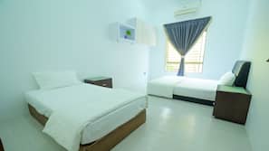 Iron/ironing board, free WiFi, linens