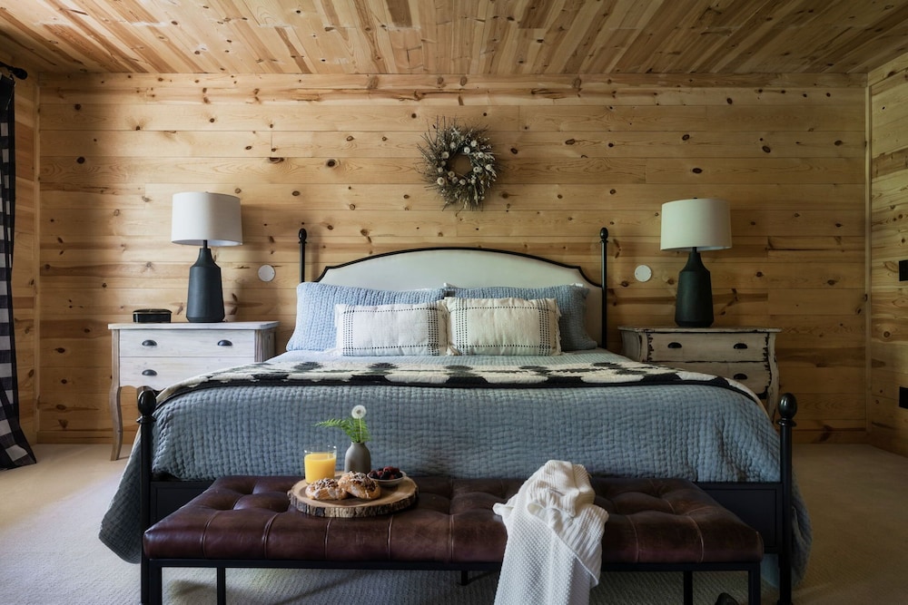 North GA, Timpson Cove Cottage. Just a few hundred yards to Lake Burton