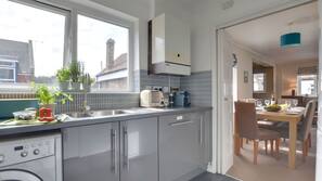 Fridge, microwave, oven