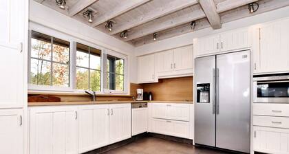 Luxury Villa with Sauna & Hot Tub & Views of the Golf Course of Durbuy