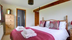 4 bedrooms, individually furnished, linens
