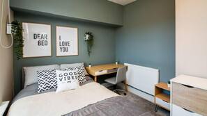 Individually furnished, iron/ironing board, free WiFi