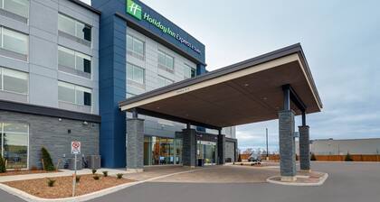 Holiday Inn Express & Suites Port Elgin, an IHG Hotel