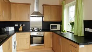 Fridge, microwave, oven