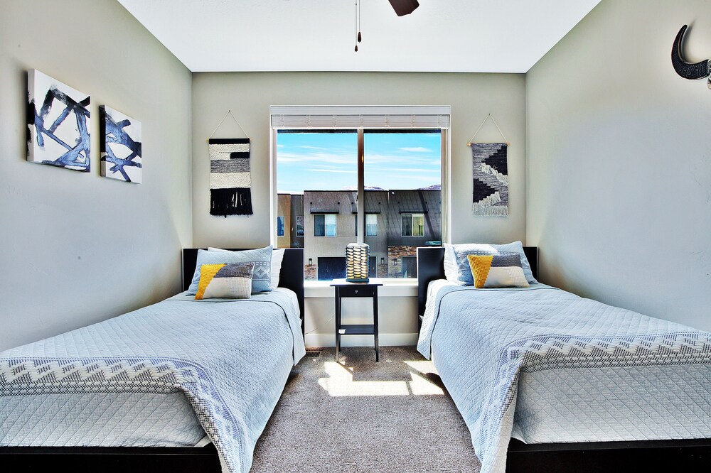 🌄⛱️Pet Friendly End Unit | Same Day Bookings | Townies | 96 Hour Cancel | EPA Cleaning | 620