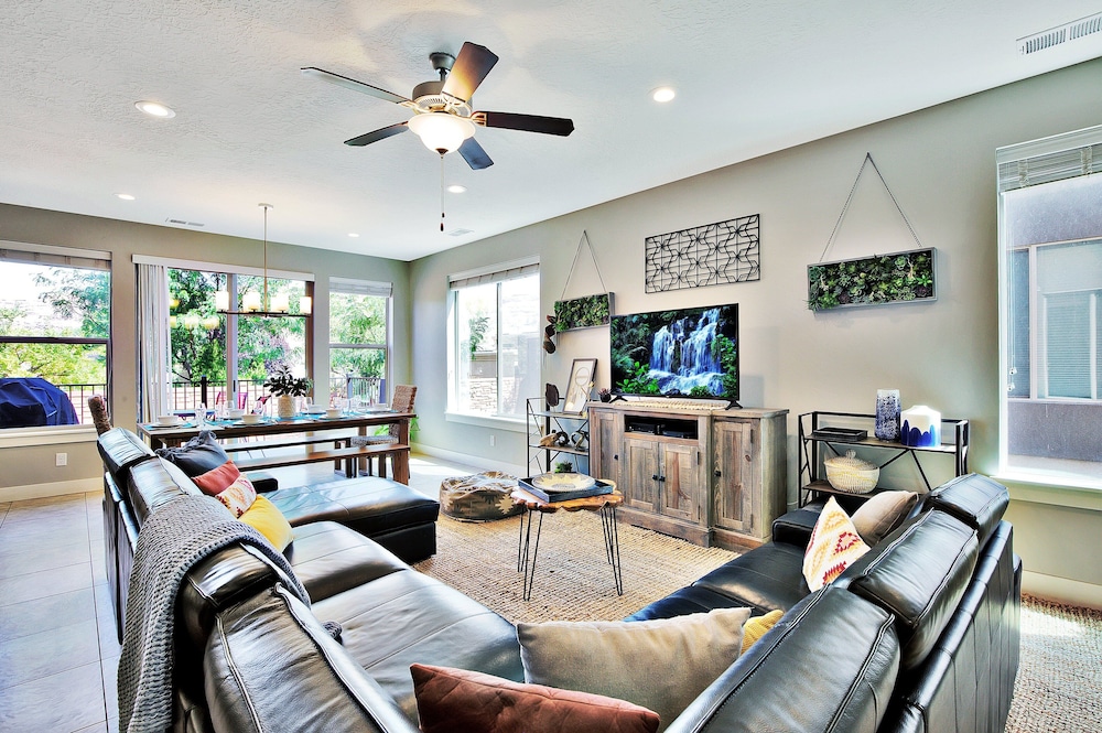 🌄⛱️Pet Friendly End Unit | Same Day Bookings | Townies | 96 Hour Cancel | EPA Cleaning | 620