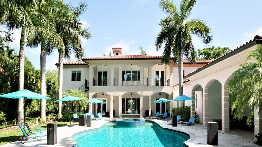 Bel Air Luxury Mansion