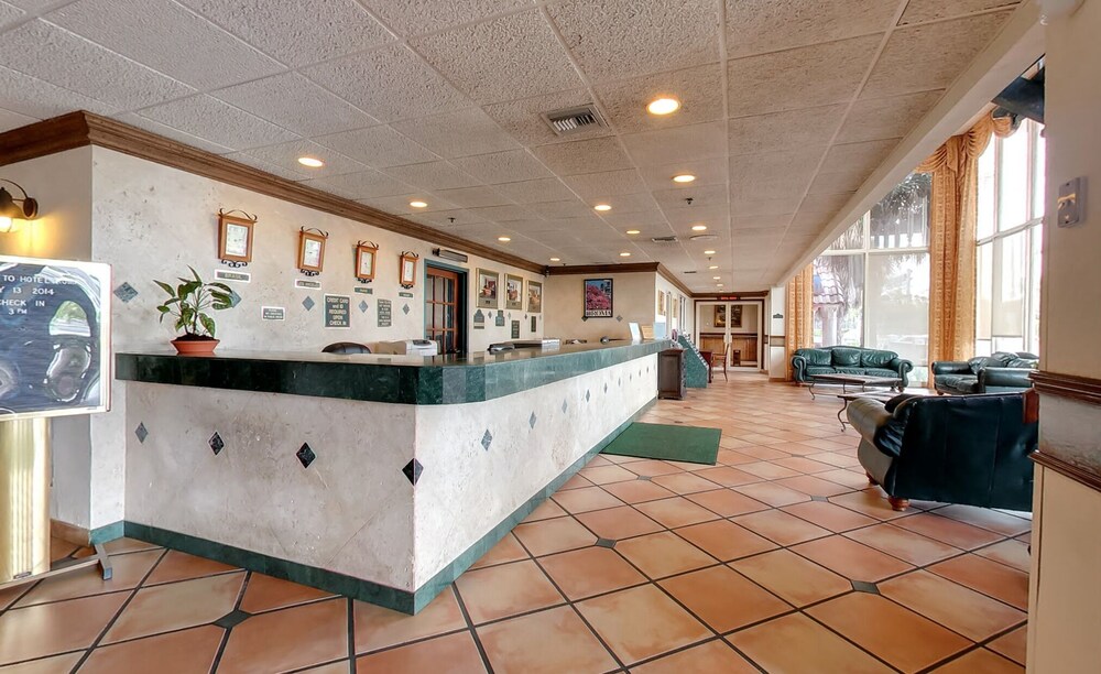 Lobby, Miami Gardens Inn & Suites