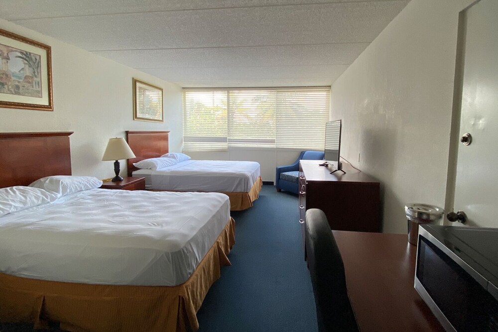 Miami Gardens Inn & Suites