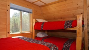 6 bedrooms, laptop workspace, iron/ironing board, free WiFi