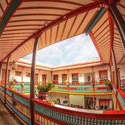 38 hotel terpopuler di supia