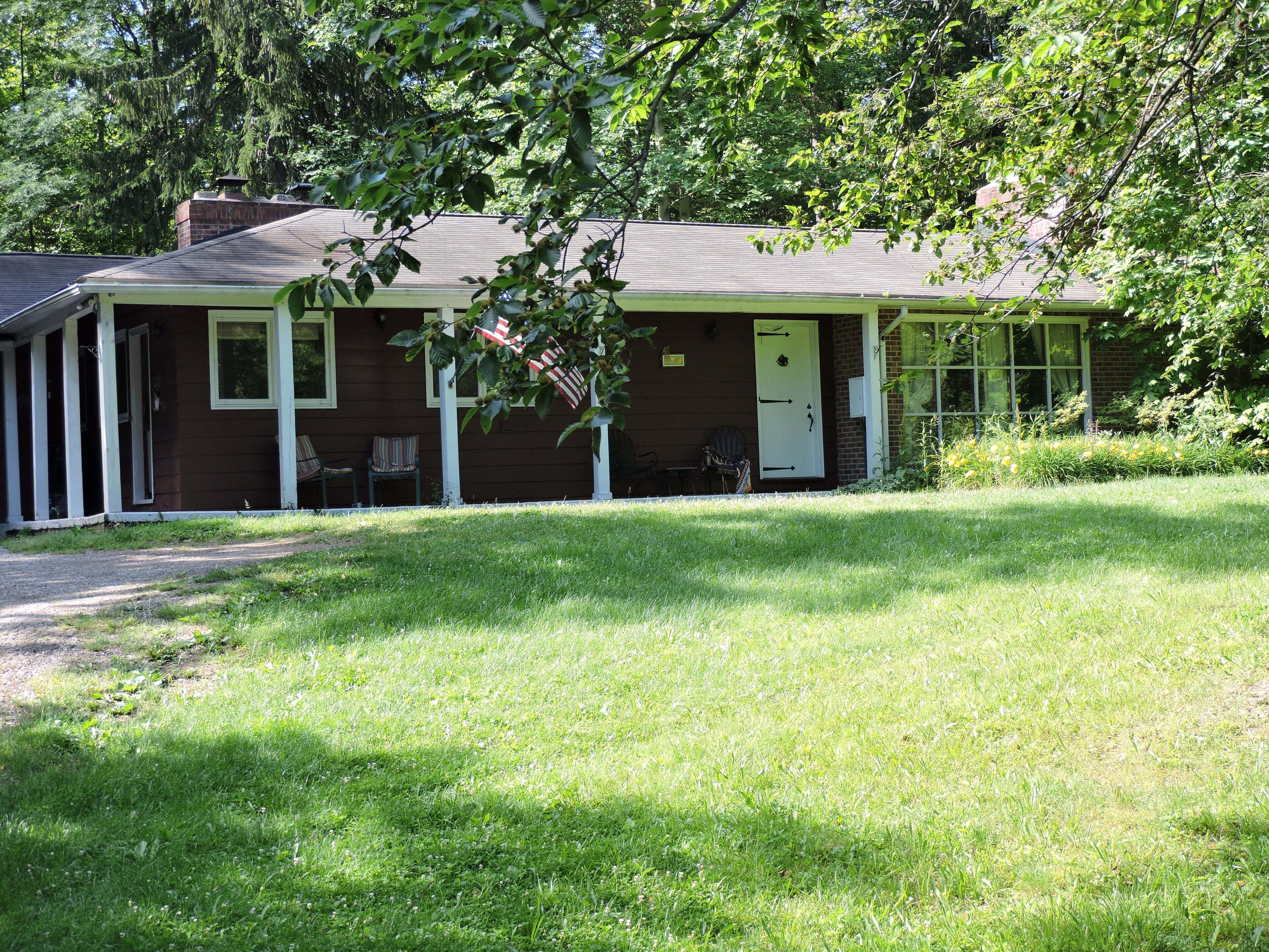 Peaceful Country Living Pet Friendly in Akron, United States