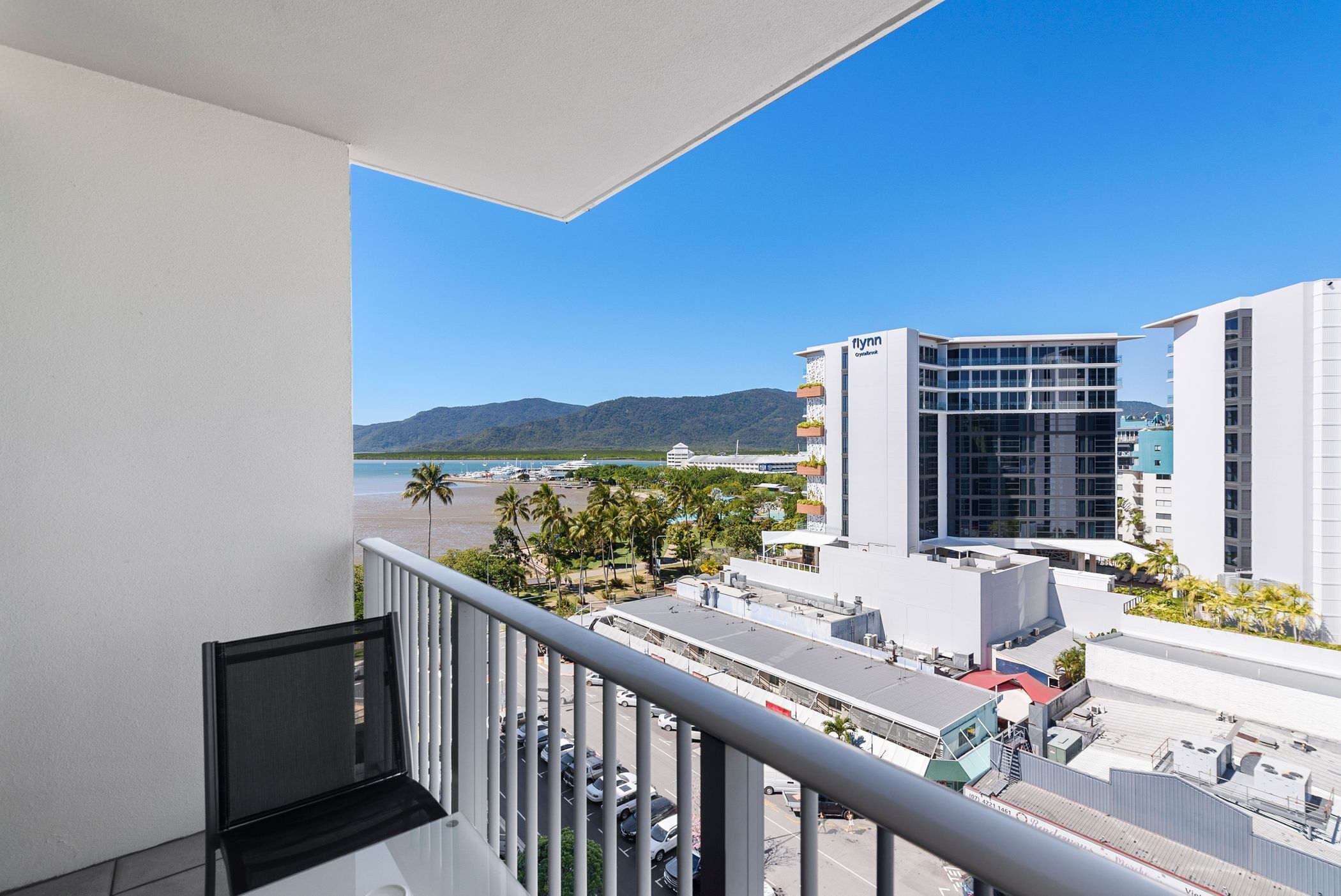 ?(10-B) Amazing Ocean Views in the City 2bdrm 2bath?