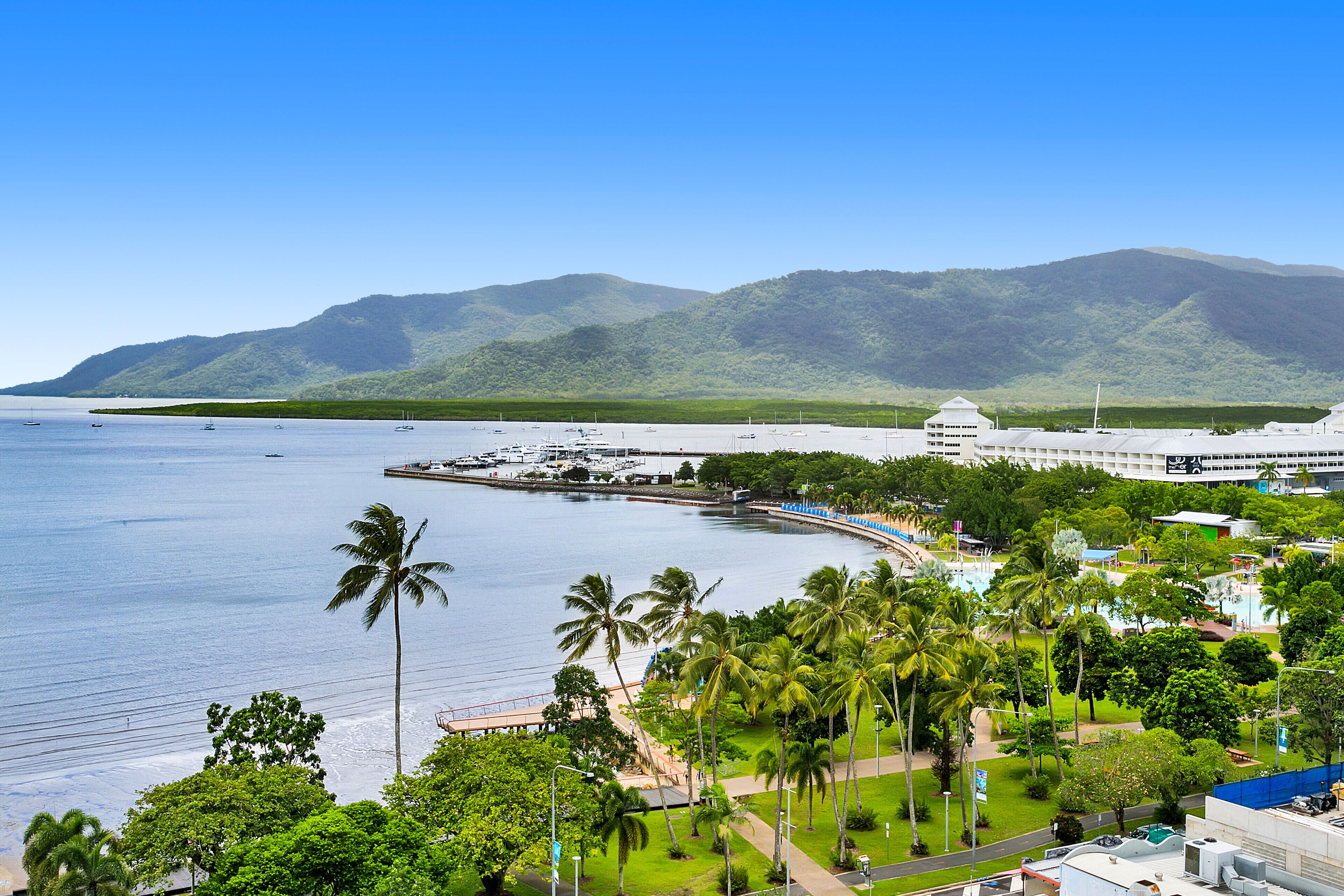 ?(10-B) Amazing Ocean Views in the City 2bdrm 2bath?