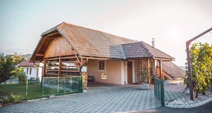 Vineyard Cottage Urban