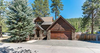 Heart of Truckee by Tahoe Mountain Properties
