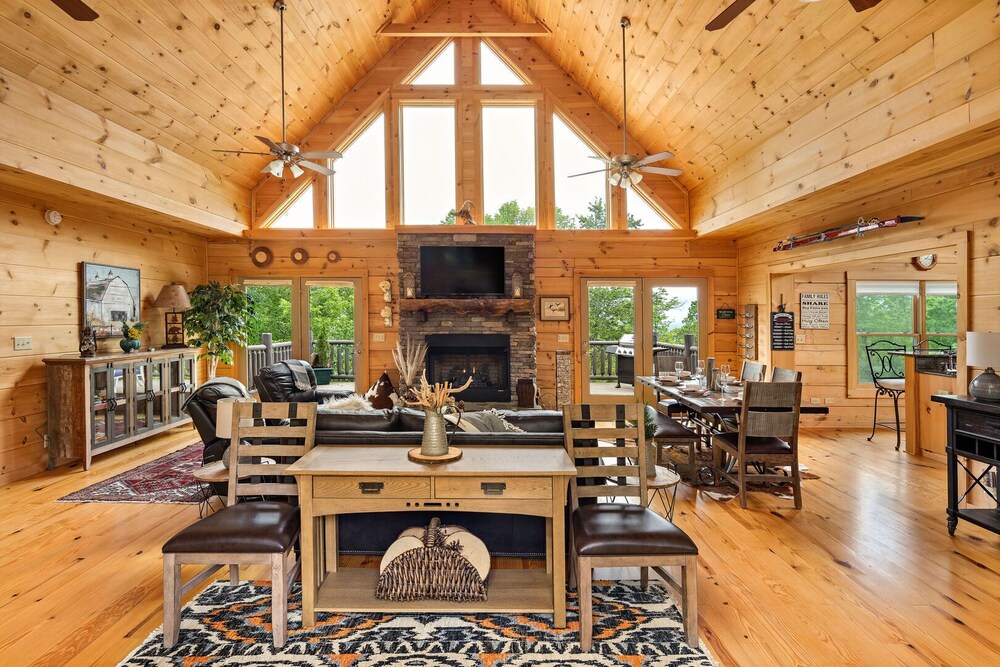 Tatanka Lodge Mr Lake Lure Vacation Rentals Deals & Reviews (Lake