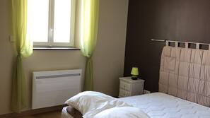 3 bedrooms, linens