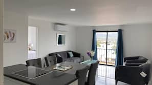 Flat-screen TV, heated floors