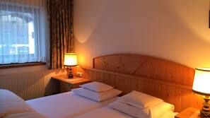 Down comforters, in-room safe, blackout drapes, free WiFi