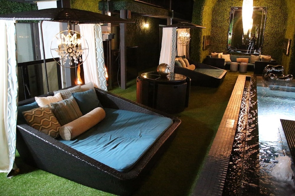 Greenhouse Flats Deals & Reviews (Dallas, USA) Wotif