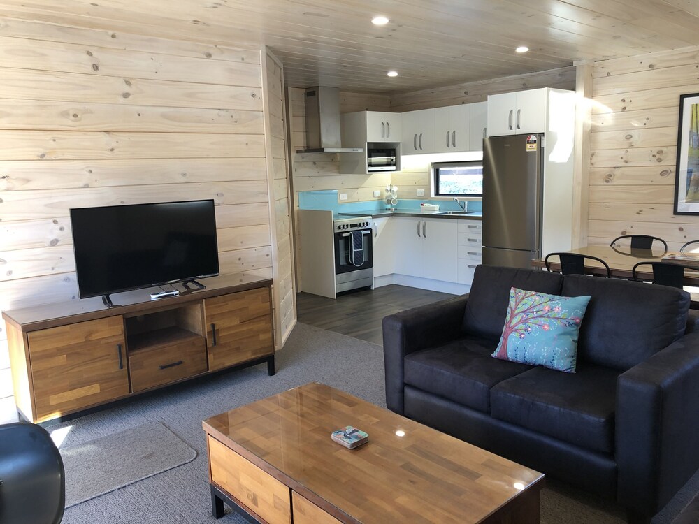 Living area, Lakes Edge Holiday Park