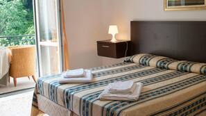 Desk, bed sheets